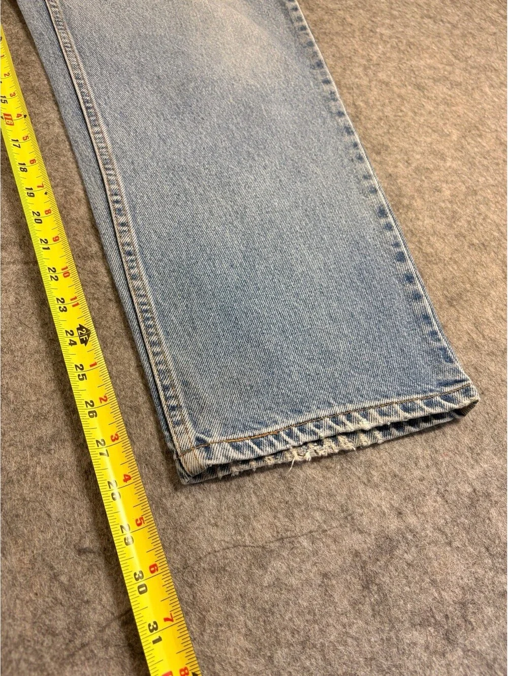 Vintage Levi’s 550 Zip Fly Jeans 34x29 Made in USA Light Wash Straight Leg Denim
